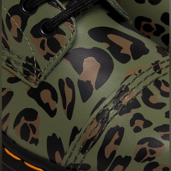 DR. MARTENS SINCLAIR PLATFORM BOOTS - Picture 13 of 15